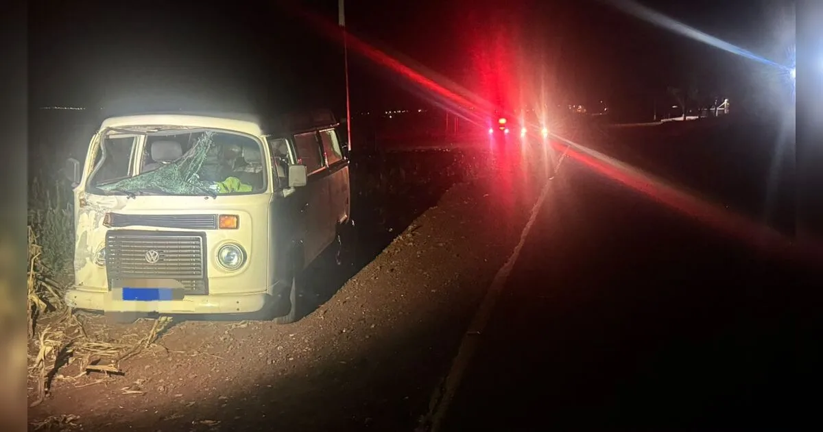 Ciclista de 56 anos morre após ser atingida por Kombi na PR-437