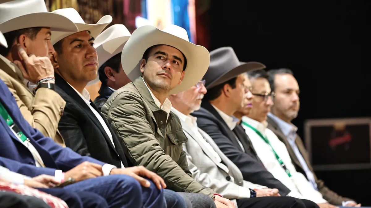 Entre reconocimientos y retos para exportar, concluye Convención Nacional Ganadera en Coahuila