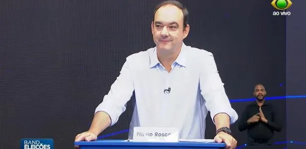 Roscoe suspende agenda de campanha após internação por pneumonia