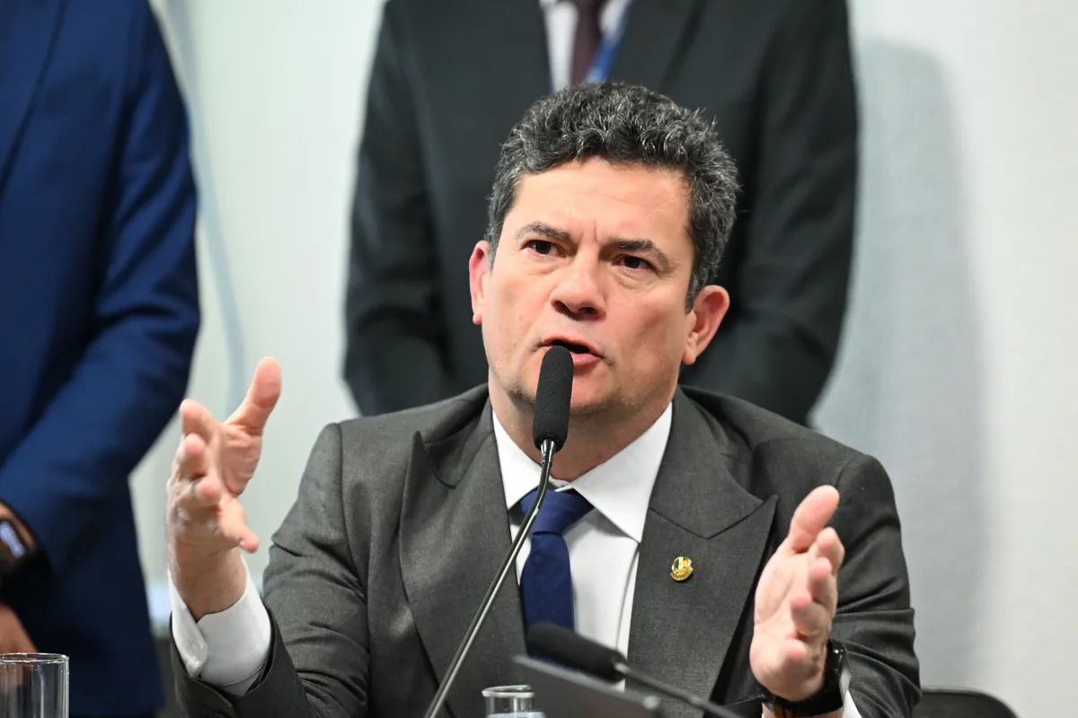 Eleições 2026 no PR: Sergio Moro se reúne com forças de segurança, médicos e não confirma presença em debate