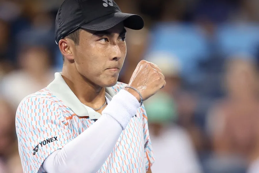 Hijikata derruba Monfils em Cincinnati, Djokovic encara Tirante