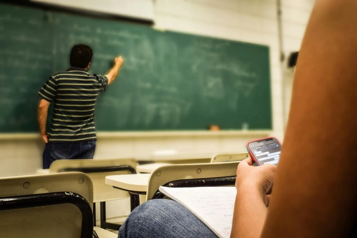 Dia dos Professores: Vale e região têm saldo negativo de vagas para docentes da Educação Infantil e Fundamental em 5 anos