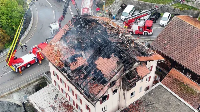 Um dos desaparecidos do incêndio em restaurante na Suíça encontrado vivo
