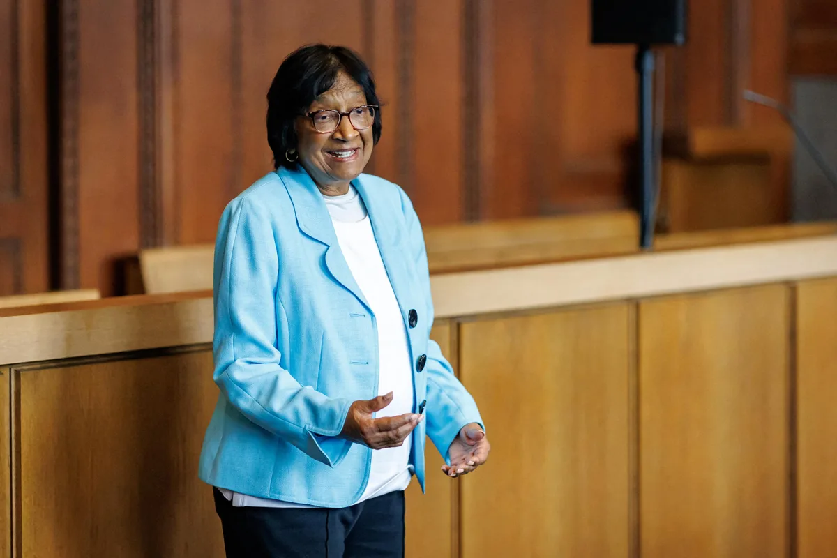 Bromea Navanethem ‘Navi’ Pillay, con compartir su Premio Nobel de la Paz con Trump