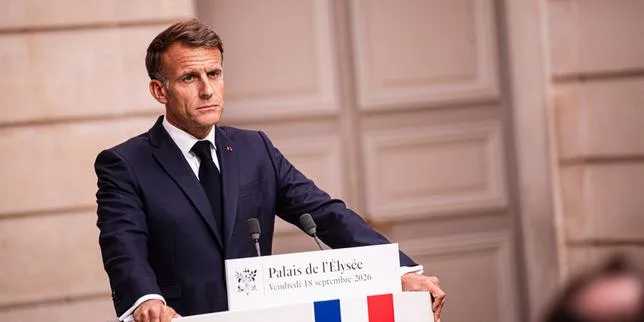 Pourquoi Emmanuel Macron insiste sur les risques d’intensification de la guerre hybride russe en France