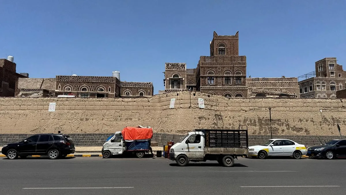 Yemen says govt. forces repel Houthi push on key Taiz-Aden route