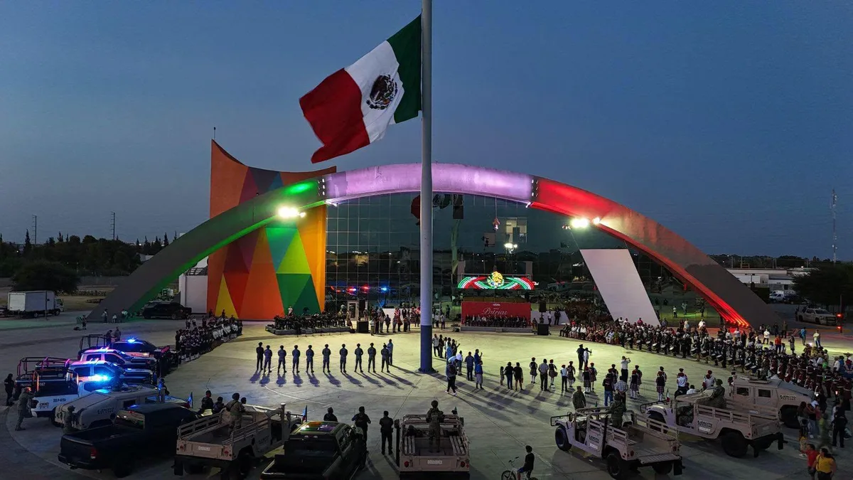 Acuña iza la Bandera y arranca sus fiestas patrias con honores y tradiciones