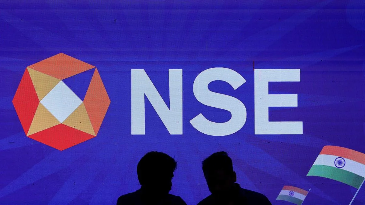 Stock markets extends losing streak to 4th day; Sensex slides 417 points amid rising crude, IT sell-off