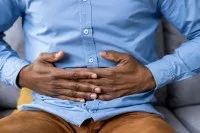 Fazer centenas de abdominais todos os dias pode não ser o melhor caminho para a sua coluna — e a ciência explica o motivo