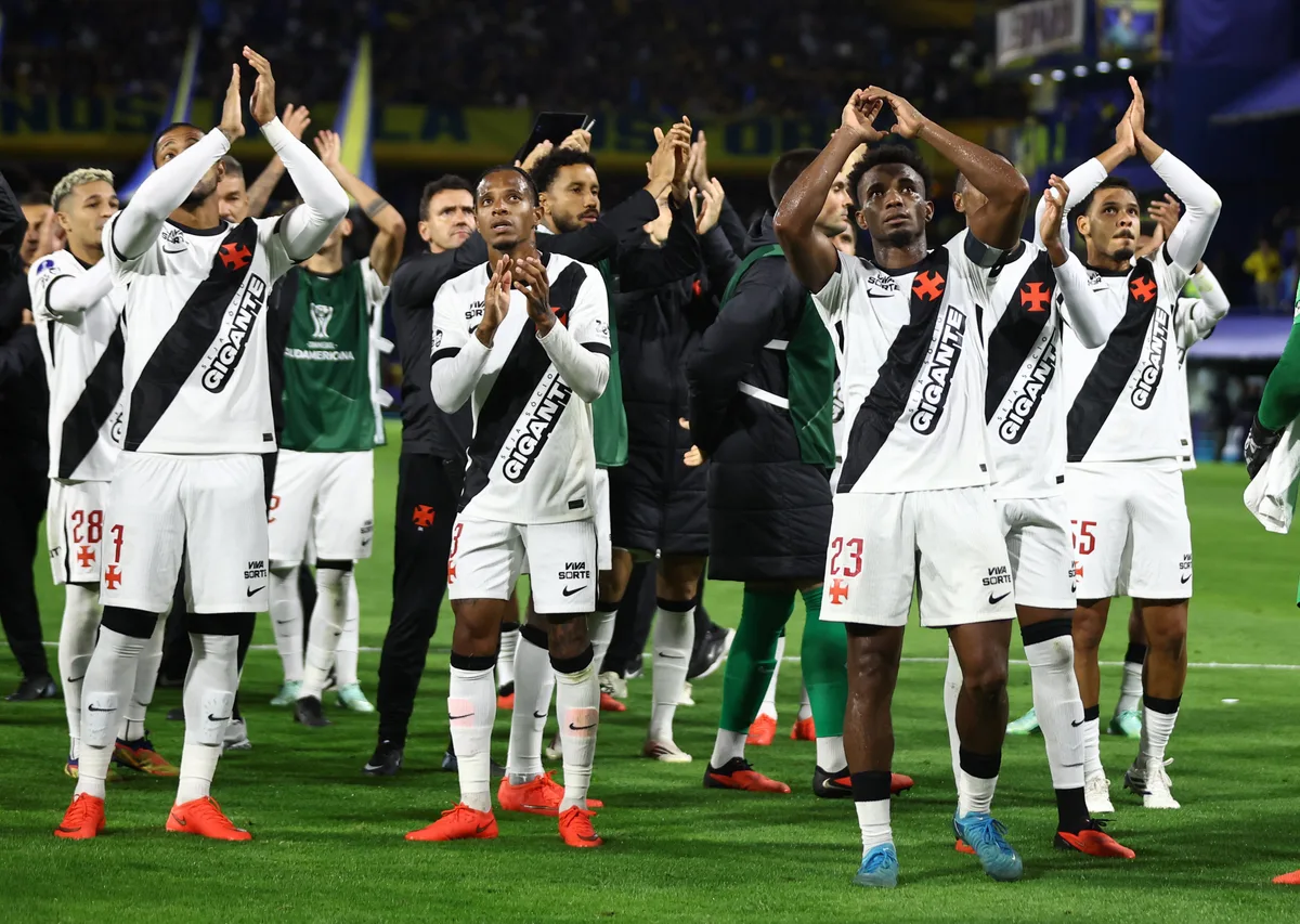 Vantagem conquistada pelo Vasco na Bombonera só ocorreu quatro vezes na história do Boca Juniors