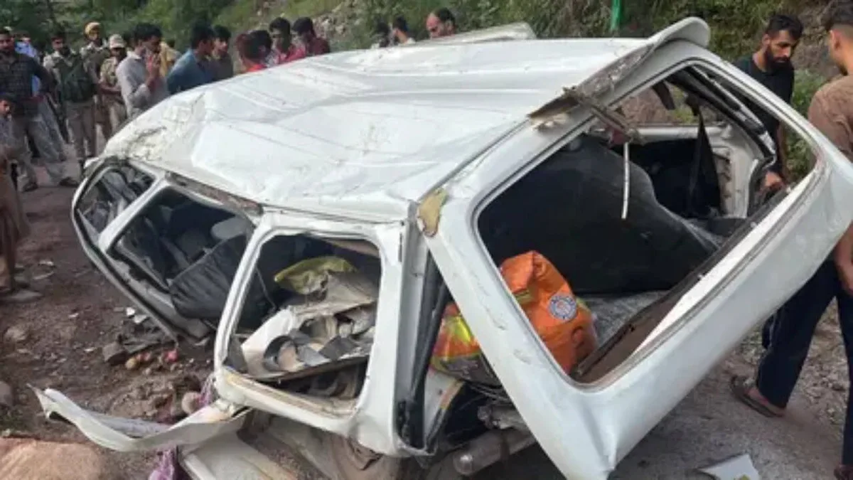 6 dead, 3 hurt as vehicle falls into gorge in J&K’s Poonch