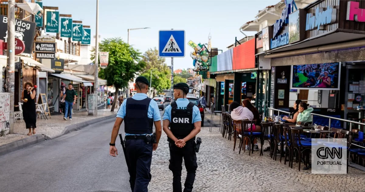 Condutor que atropelou 16 pessoas em Albufeira fica em prisão preventiva