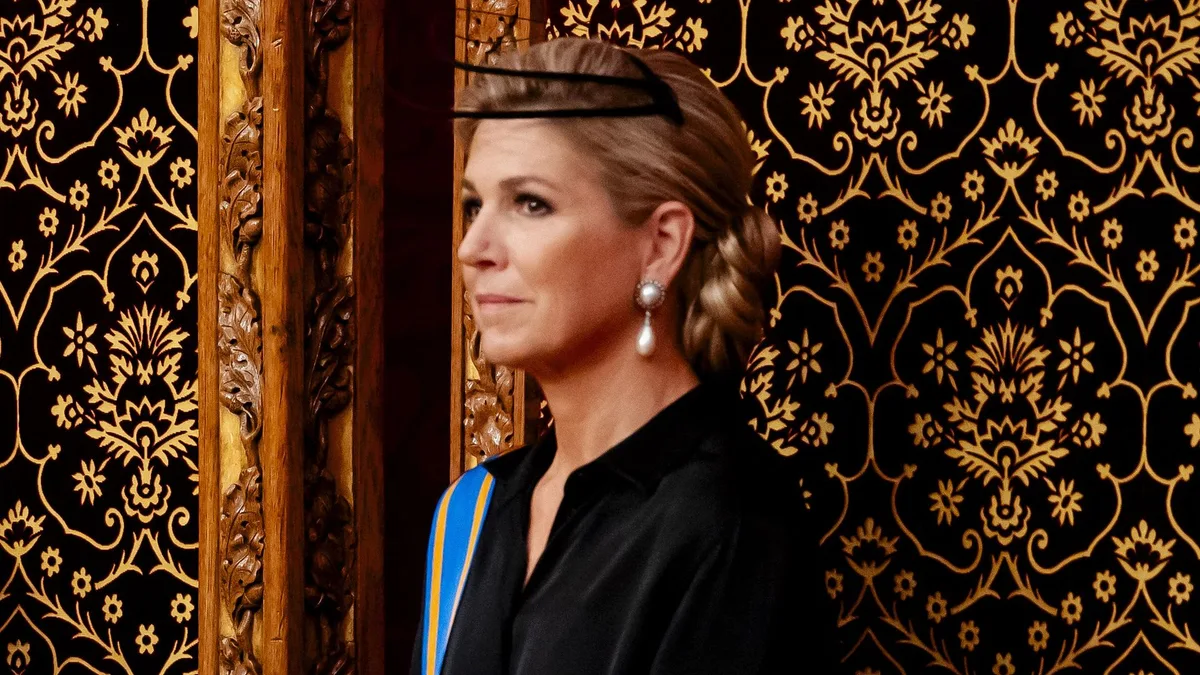 Máxima de Holanda rompe sus propias normas de estilo en el Prinsjesdag: un discreto conjunto en blanco y negro para conmemorar el Día del Príncipe