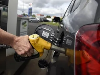 Prix des carburants : les aides pour les grands rouleurs seront prolongées