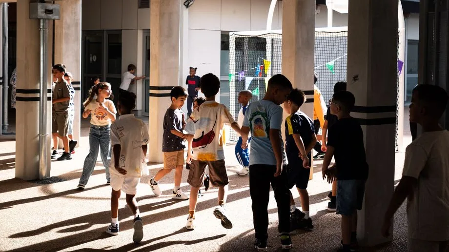 Consultation "Dites-le ICI" : neuf Français sur dix sont pessimistes pour l'avenir de leurs enfants