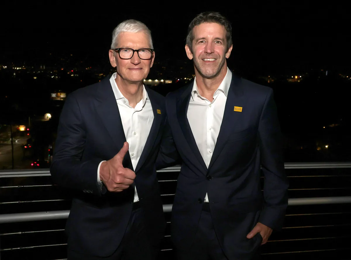 Apple aprueba una retribución en acciones de 55 millones de dólares para John Ternus