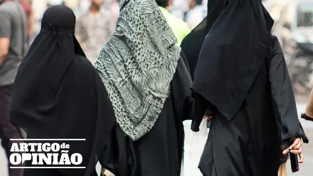 A afamada "Lei da Burca" entra em hoje em vigor: O que muda, afinal?
