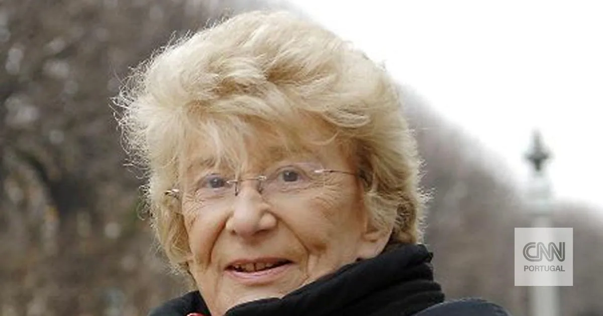Morreu Yvette Roudy