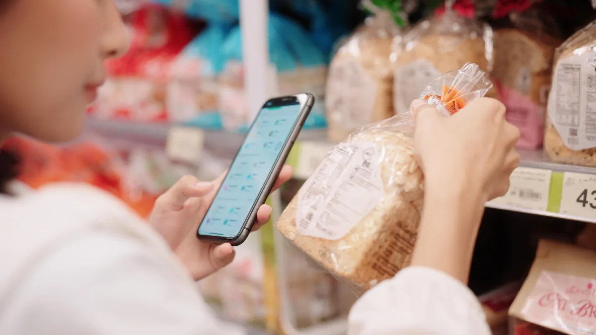 Retailers Know More Now Than Ever, But Consumers Trust Them Less