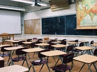 Un adolescent menace de faire exploser un lycée dans l’Essonne : 400 élèves évacués, aucune bombe retrouvée