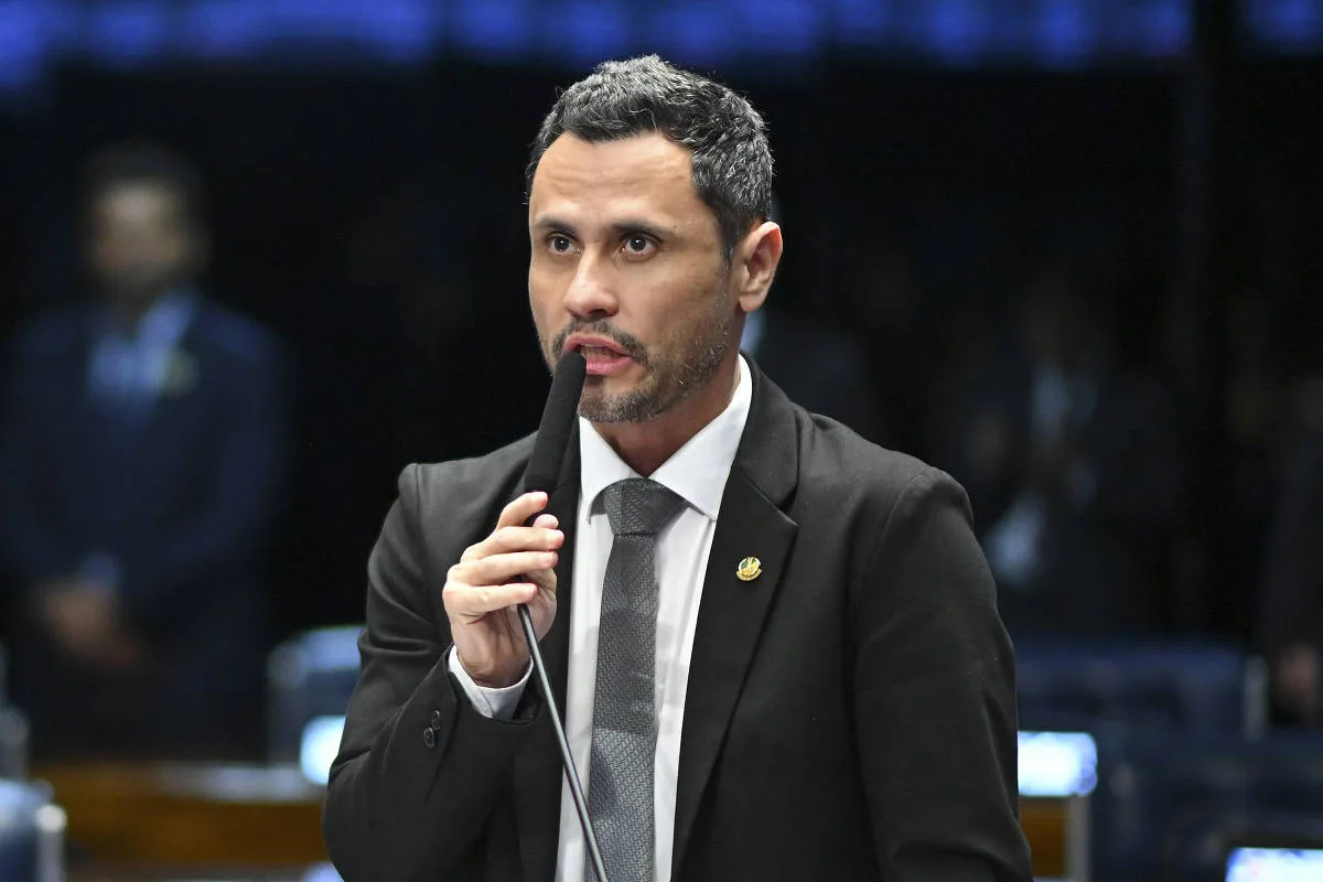 Datafolha: Cleitinho lidera disputa em MG com 32%; Patrus e Kalil têm 12% cada