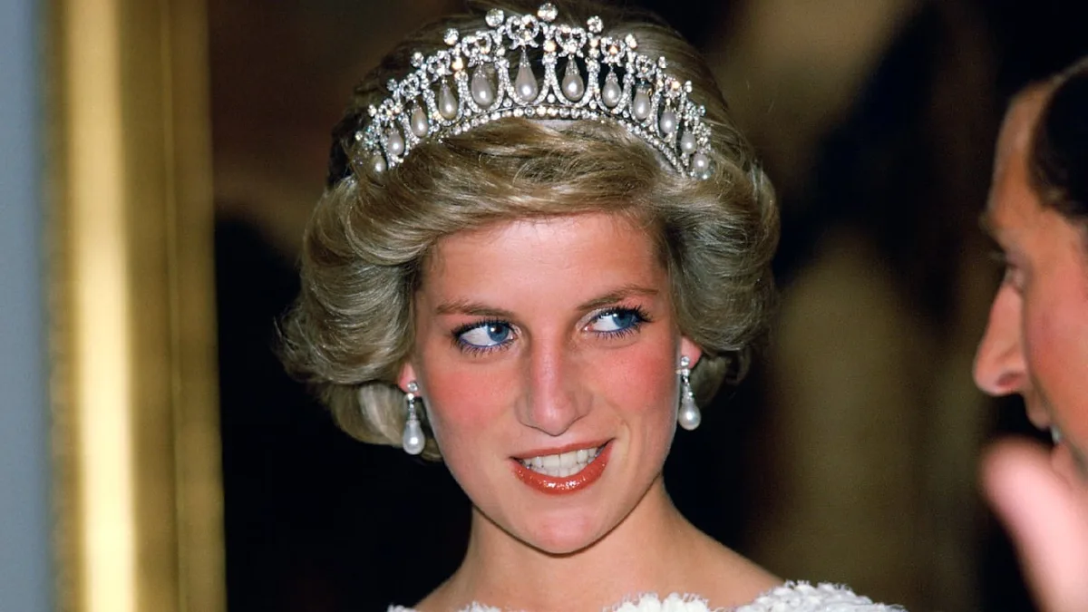 Bruder Charles Spencer enthüllt - Queen wollte Diana ihren Titel zurückgeben