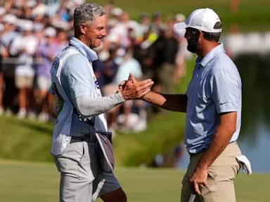 Scottie Scheffler back to his dominant self and opens PGA Tour postseason with 8-shot win