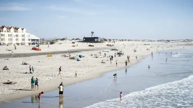 Buscas por banhista desaparecido na praia da Costa Nova em Aveiro