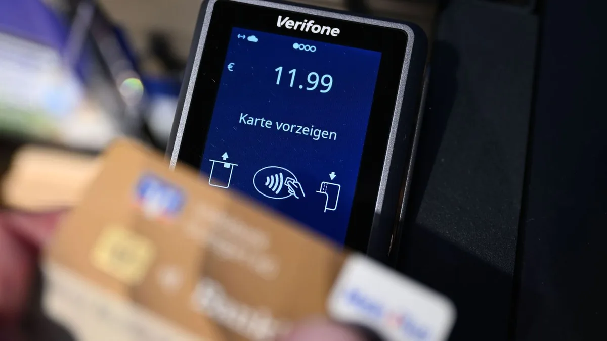 Bargeldloses Bezahlen: Girocard mit Rekordzahlen - kontaktlos boomt