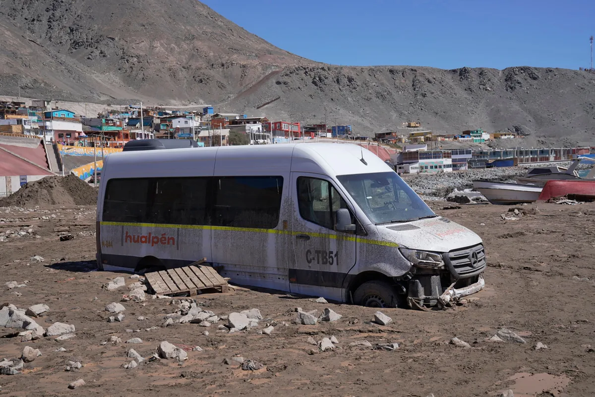 Las impactantes imágenes del temporal en el norte de chile que dejó un muerto y más de 1000 evacuados
