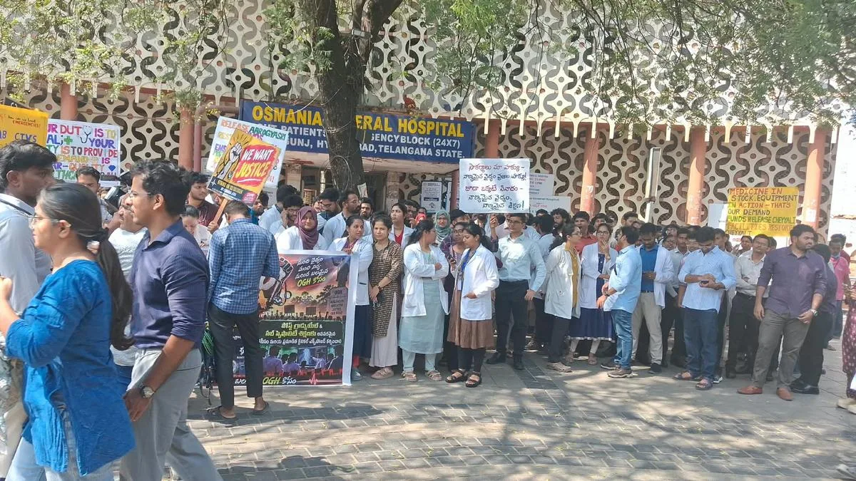 Junior doctors protest at Osmania General Hospital over deficient facilities, non-functional medical equipment