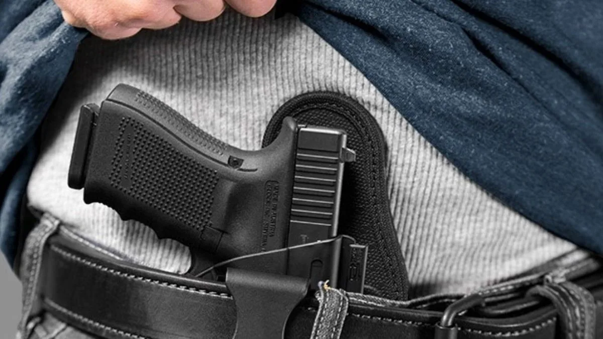 Agentes de trânsito, advogados, fiscais e outras 6 profissões ganham porte de arma com nova lei no Brasil; proposta em análise na Câmara muda regras
