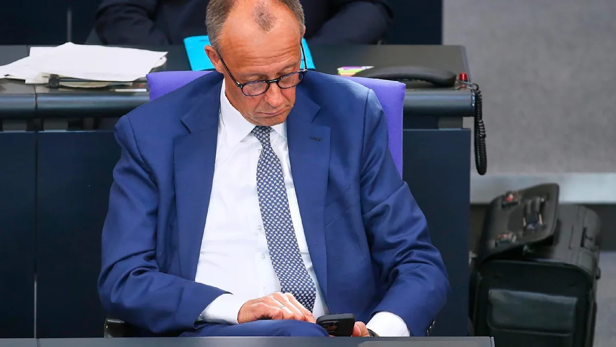 Hacker-Attacke auf CDU - Phishing-Mails landen auf Handy von Kanzler Merz