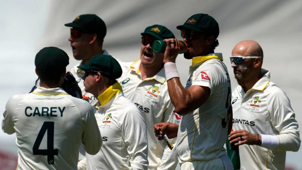 Australia tighten grip on Durban Test, take 139-run lead after day 2
