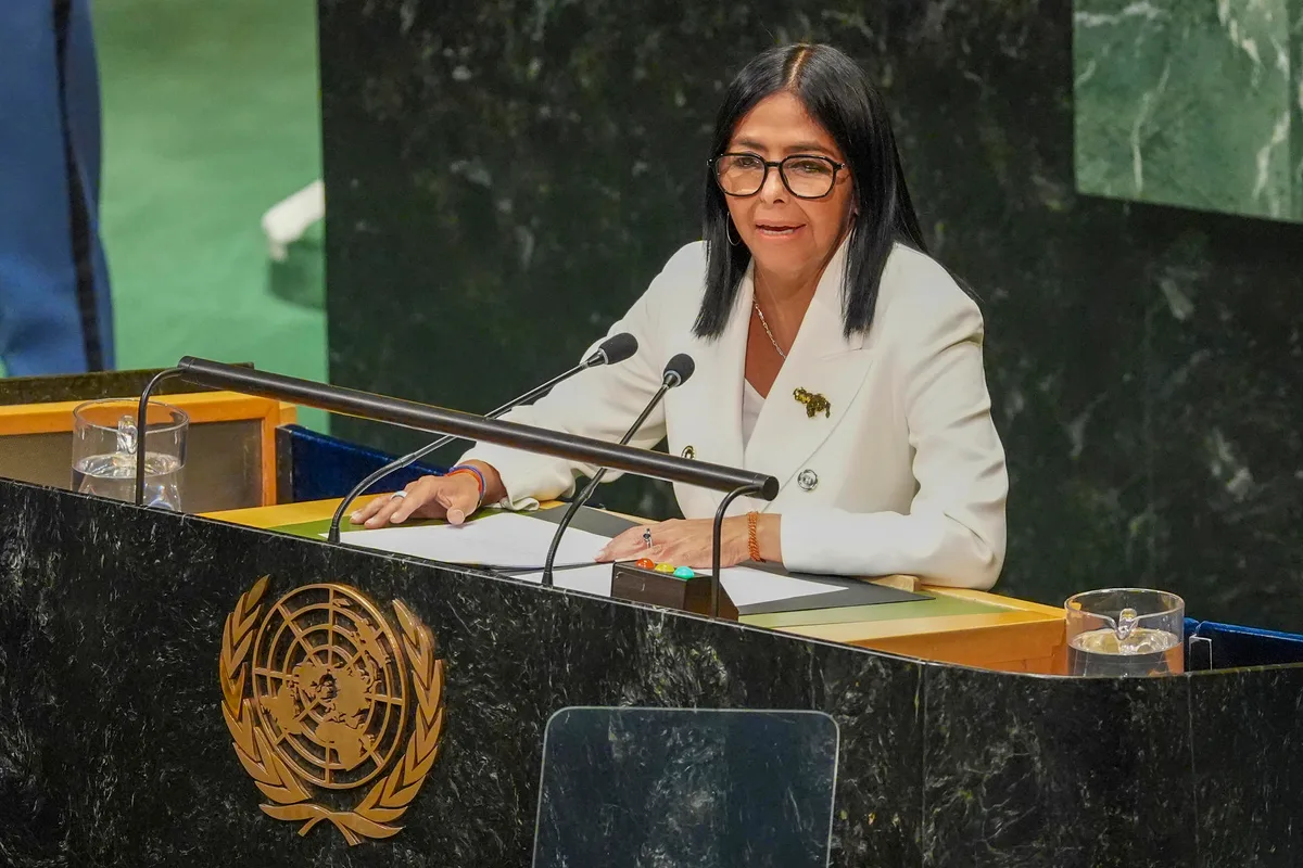El Español: Delcy entregó monedas de oro en Barajas y lingotes en Caracas a Ábalos y Koldo