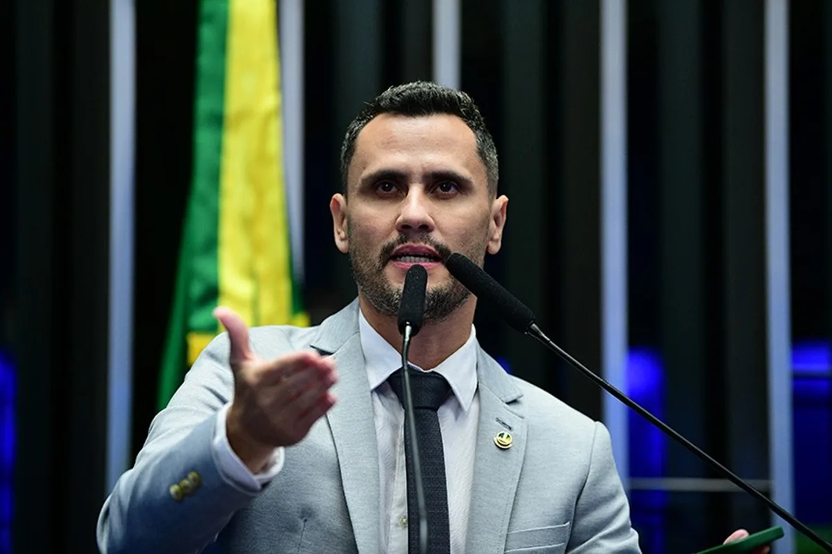 Real Time: Cleitinho lidera cenários de 1º e 2º turnos ao governo de MG