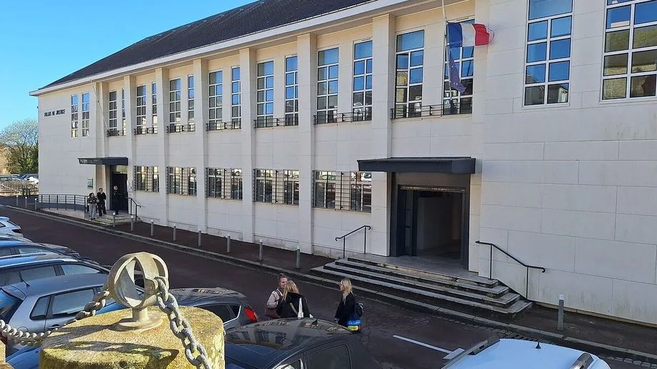 Triple meurtre en Afrique du Sud : les corps des victimes en attente d'une nouvelle autopsie à Caen