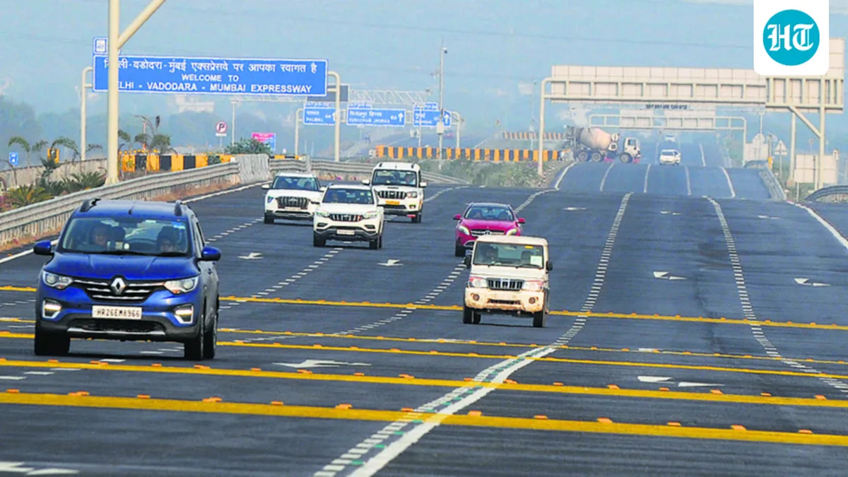 3 mowed down on Del-Mum Expressway; protest triggers traffic jam over 20 km