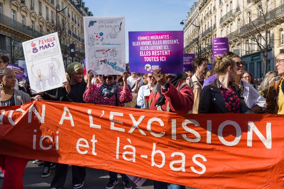 Les pro-excision envahissent les réseaux sociaux : "Il y a une résistance très importante des traditionalistes et des religieux"