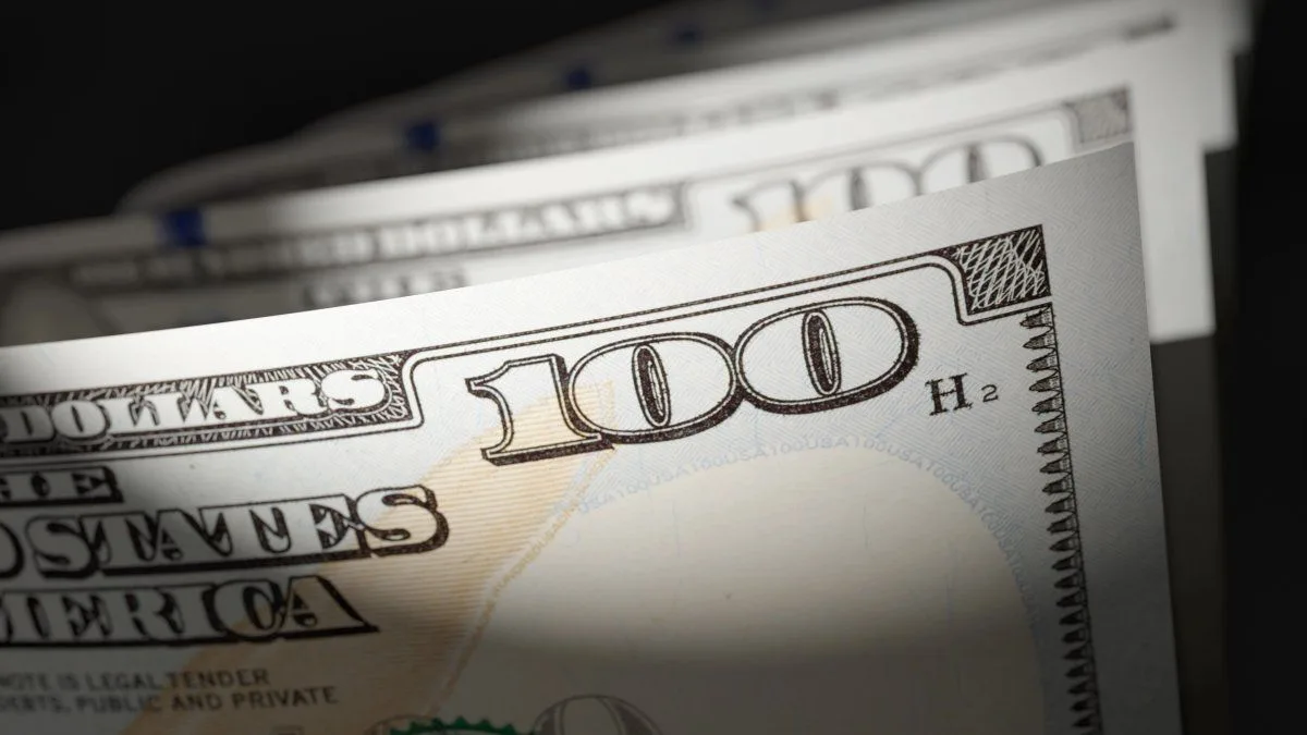 El dólar mayorista se encamina a cerrar una nueva semana por debajo de la barrera de los $1.500