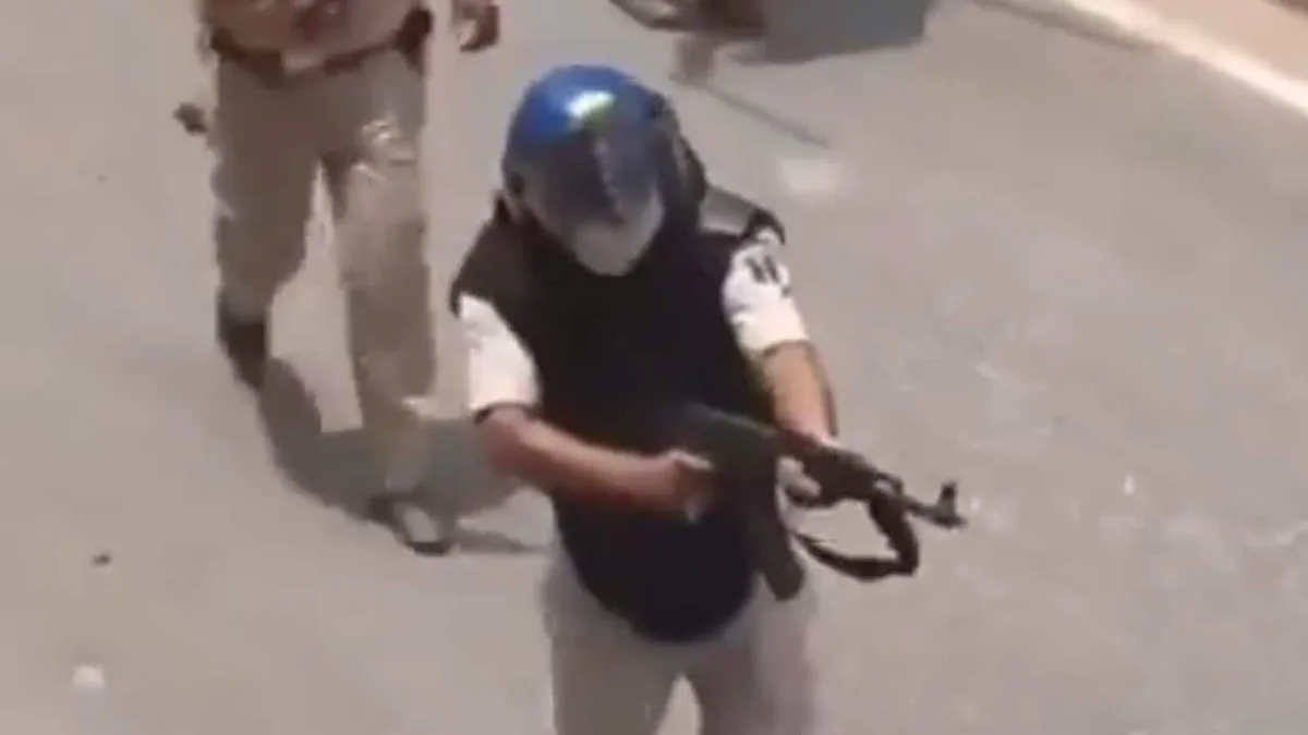 Top Cop In Bihar's Siwan Removed After AK-47 Used During July Student Protests