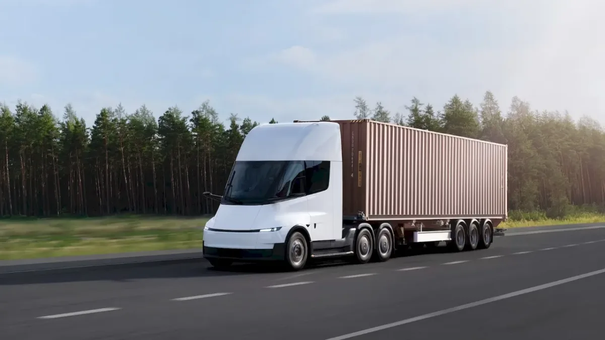 Tesla Semi é lançado oficialmente: caminhão elétrico de 40 toneladas, 550 km de autonomia, consumo de 1 kWh/km e recarga de 800 kW para recuperar 330 km durante uma pausa de 30 minutos