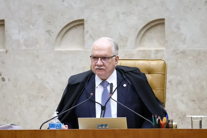 Ex-ministros dos governos Lula, Dilma e FHC divulgam carta de apoio a Fachin em meio à crise no STF
