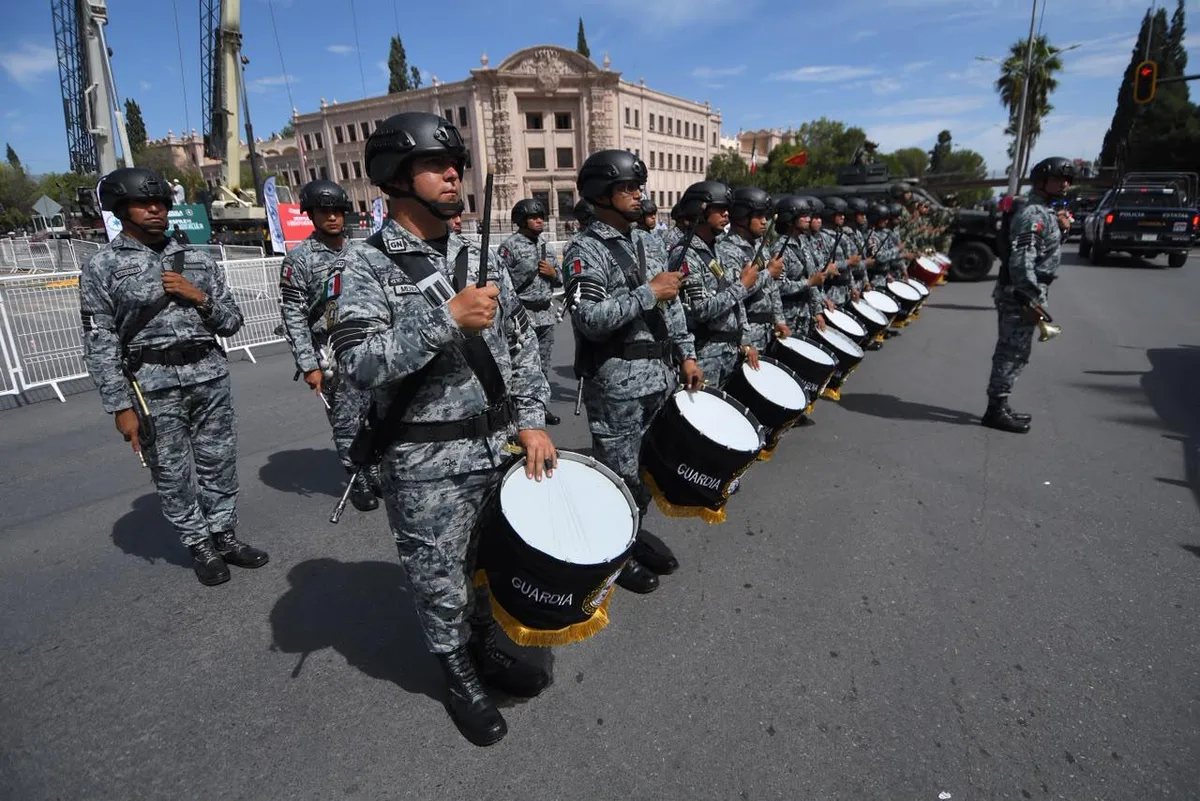 Despliegan fuerza y tecnología durante desfile militar en Saltillo