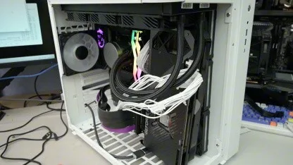 PC-Kühlung: Ungewöhnliche GPU-Position senkt Temperatur deutlich