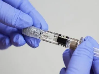 Top US doctors offer updated flu and COVID vaccine recommendations, aiming to ease confusion