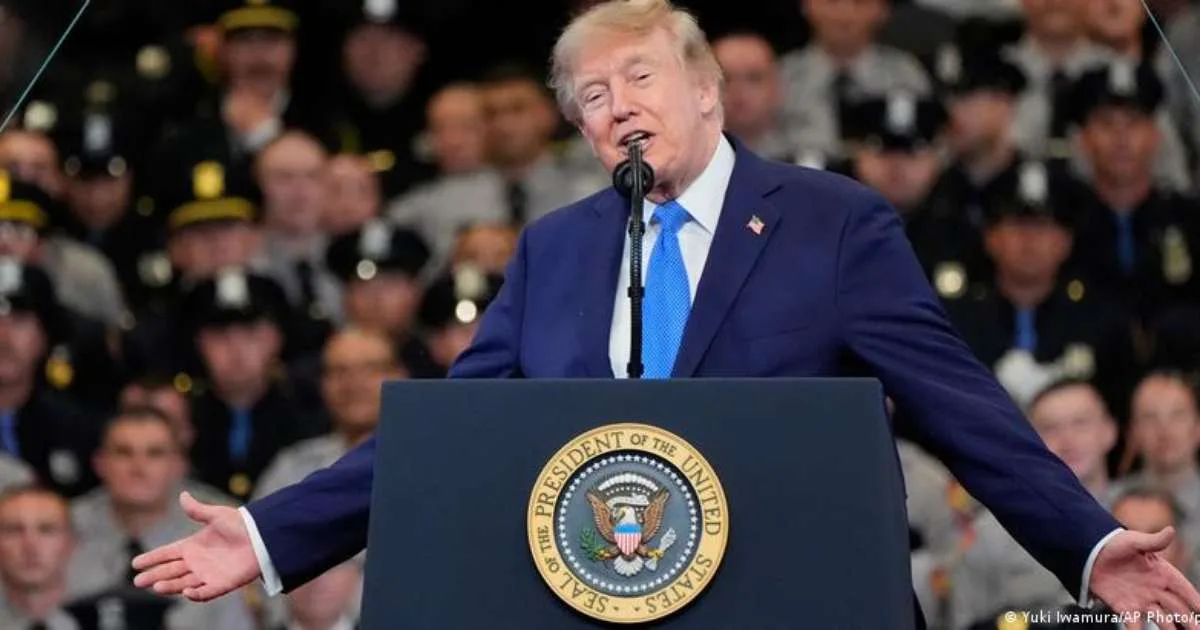 Trump ameaça declarar Estreito de Ormuz território dos EUA