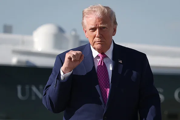 Governo Trump pausa indefinidamente processos de visto para imigrantes no mundo todo
