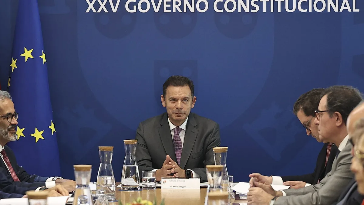 Bónus nas pensões e menos IRS: Governo aprova hoje pacote de 800 milhões. Quem recebe, quanto e quando