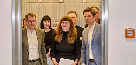 Berlin: Linke, SPD und Grüne in Berlin einigen sich auf Koalitionsgespräche